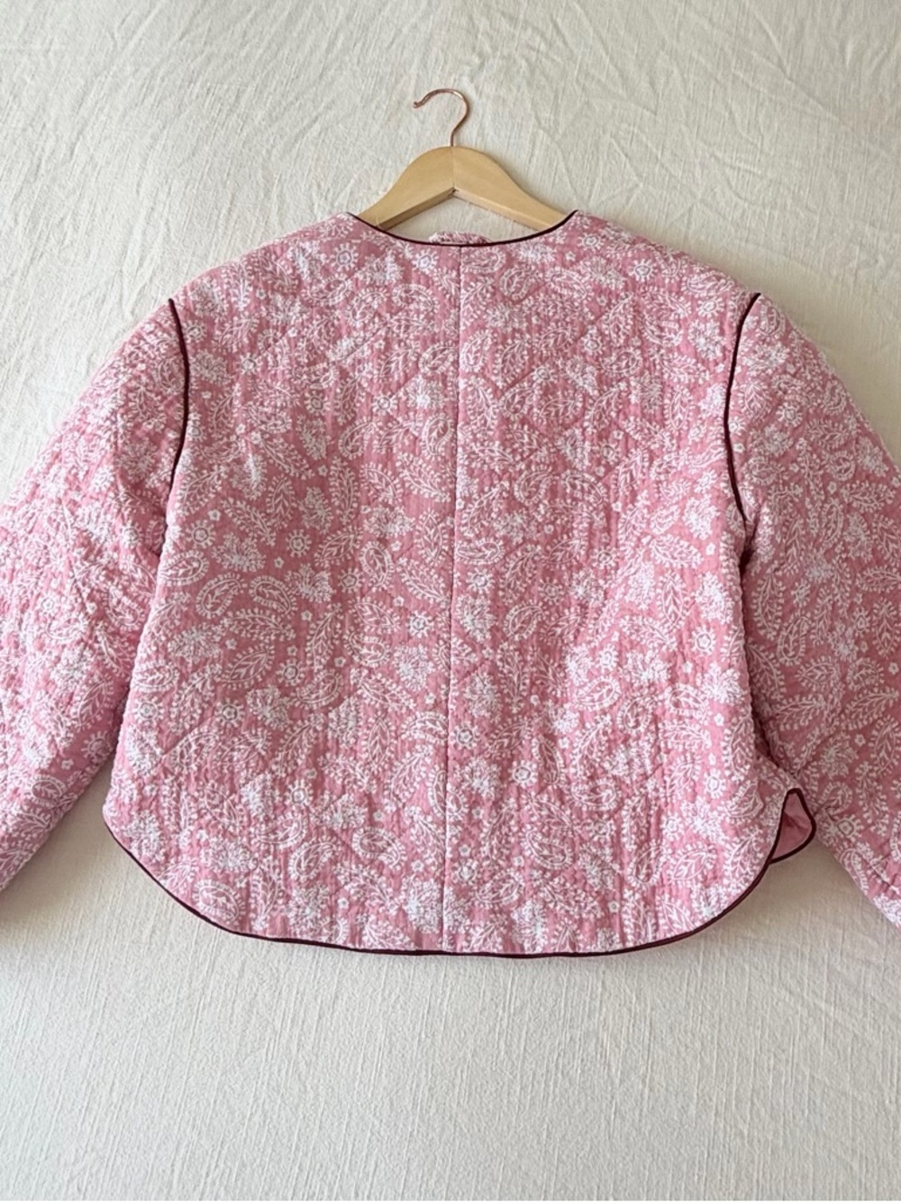 Zara | Cotton Pink Quilted Floral Snap Jacket with Burgundy Trim - Picture 5 of 5